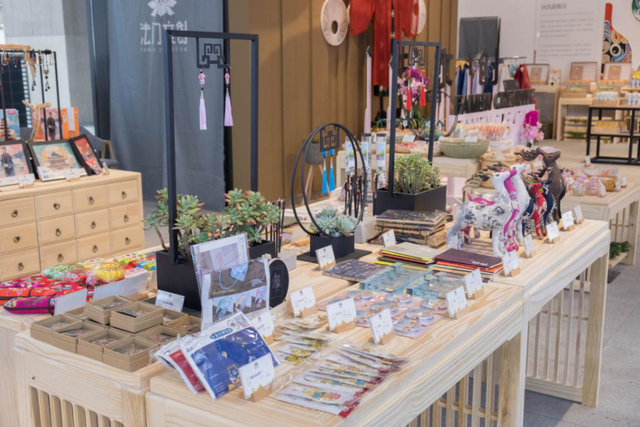 法門文創中心開啟藝術新篇章，千余款文創產品引領工藝新風尚